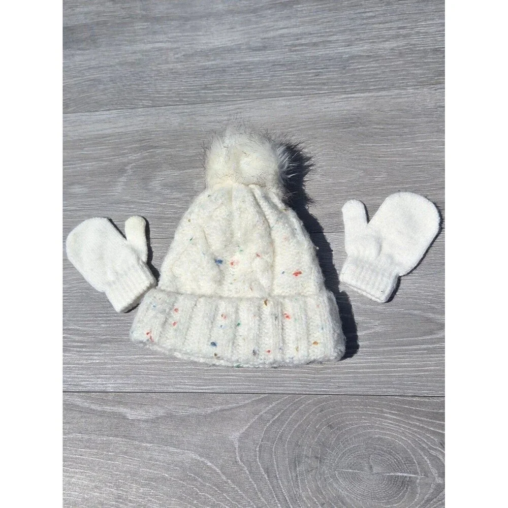 Cat & Jack Beanie and Mittens Size 6-24 Months